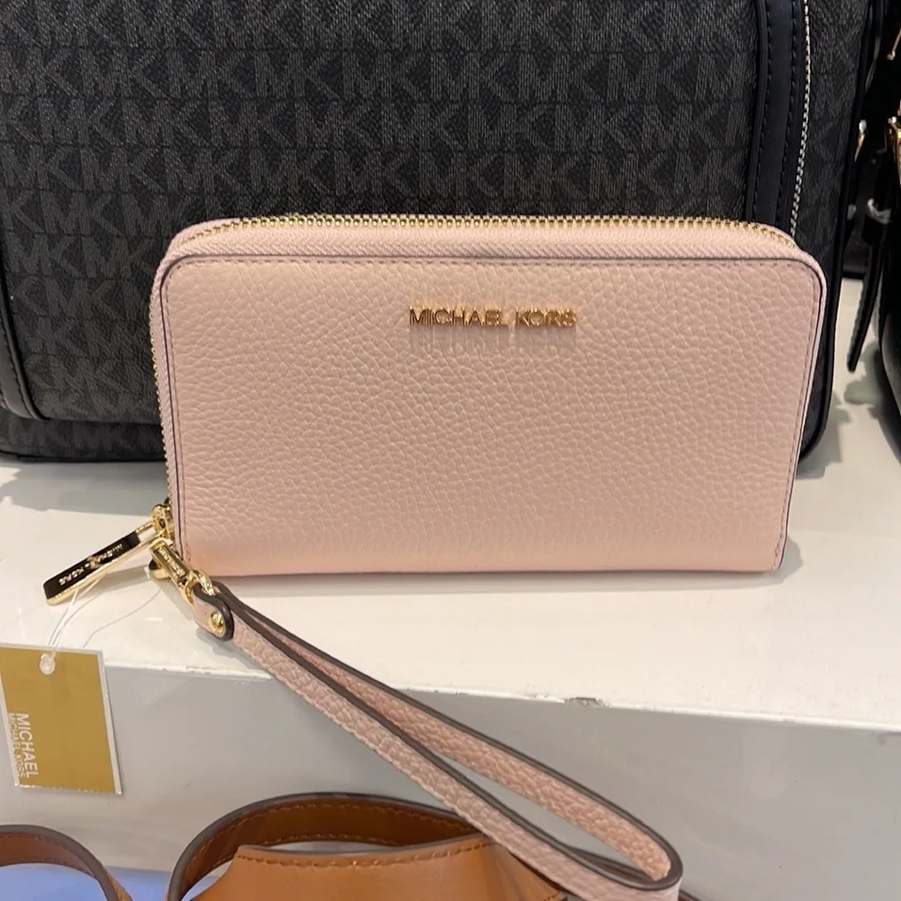 Michael Kors Jet Set Travel Large Flat Multifunction Phone Case Wristlet NWT